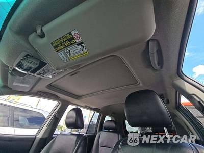 2012 Toyota Highlander SE - zdjęcie 11 z 32 - miniatura