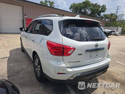 2020 Nissan Pathfinder S - zdjęcie 2 z 27 - miniatura