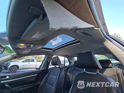 2010 Volkswagen Jetta Sedan SE - zdjęcie 22 z 35 - miniatura