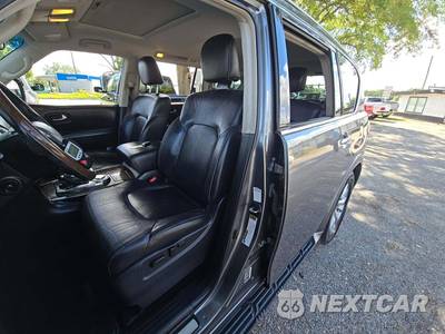 2017 INFINITI QX80 - zdjęcie 6 z 30 - miniatura