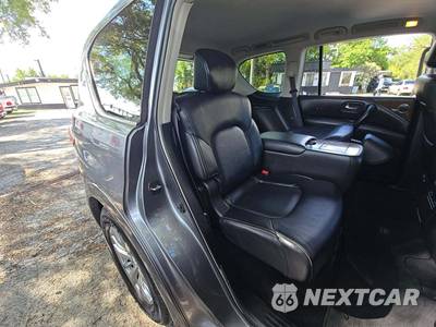 2017 INFINITI QX80 - zdjęcie 17 z 30 - miniatura
