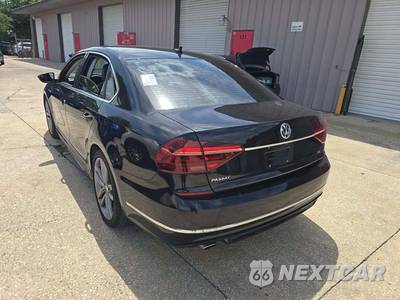 2017 Volkswagen Passat 1.8T R-Line w/Comfort Pkg - zdjęcie 2 z 25 - miniatura