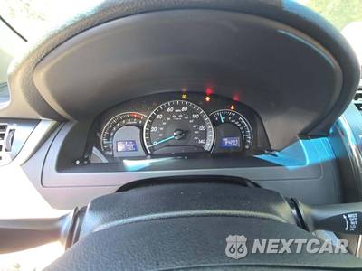 2012 Toyota Camry LE - zdjęcie 9 z 24 - miniatura
