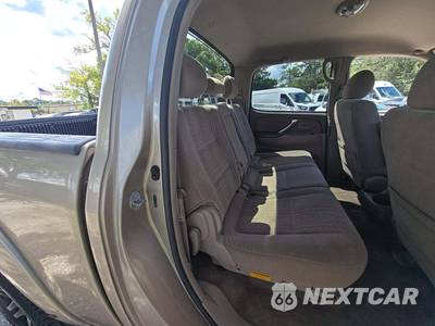2005 Toyota Tundra SR5 Crew Cab Medium Bed - zdjęcie 16 z 35 - miniatura