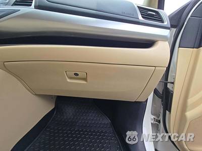 2015 Toyota Highlander XLE - zdjęcie 20 z 28 - miniatura