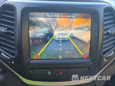 2017 Jeep Cherokee Overland - zdjęcie 27 z 32 - miniatura