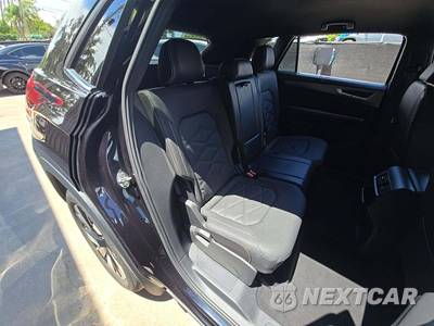 2025 Volkswagen Atlas Cross Sport 2.0T SE w/Technology - zdjęcie 16 z 25 - miniatura