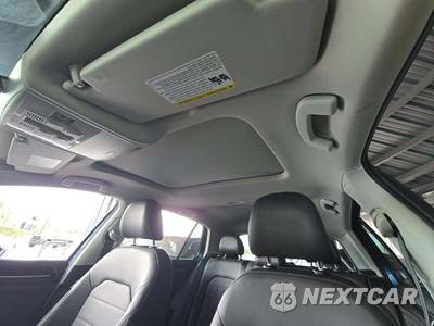 2015 Volkswagen Golf TDI SE Hatchback - zdjęcie 11 z 29 - miniatura