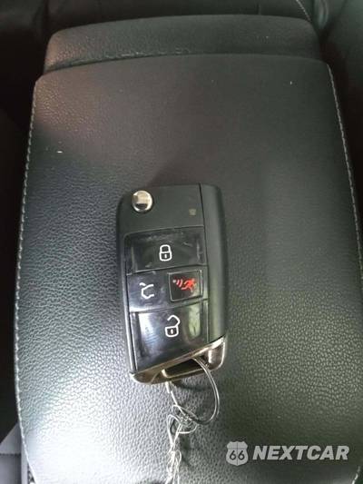2015 Volkswagen Golf TDI SE Hatchback - zdjęcie 8 z 29 - miniatura