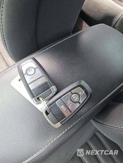 2017 Ford Fusion SE - zdjęcie 8 z 30 - miniatura