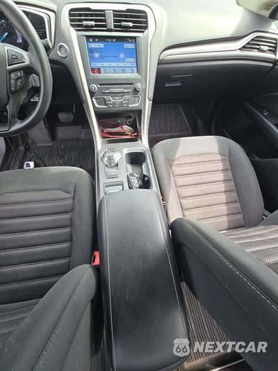2017 Ford Fusion SE - zdjęcie 10 z 30 - miniatura