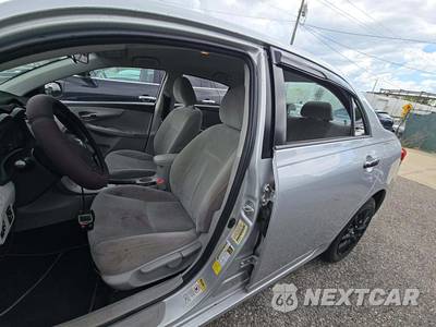 2012 Toyota Corolla LE - zdjęcie 6 z 34 - miniatura