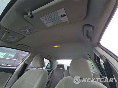 2012 Toyota Corolla LE - zdjęcie 11 z 34 - miniatura