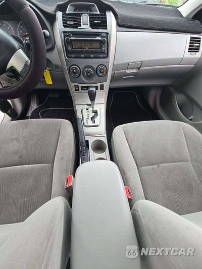 2012 Toyota Corolla LE - zdjęcie 10 z 34 - miniatura