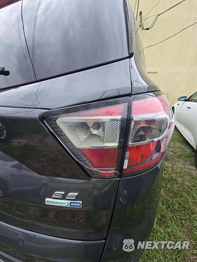 2017 Ford Escape SE - zdjęcie 28 z 34 - miniatura