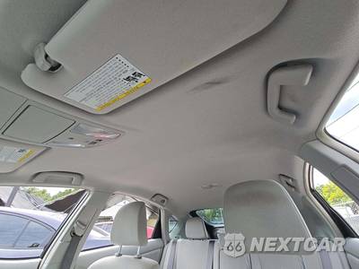 2015 Toyota Prius Two - zdjęcie 11 z 27 - miniatura