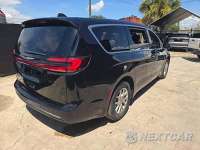 2025 Chrysler Pacifica Select 121.6" WB - zdjęcie 3 z 27 - miniatura