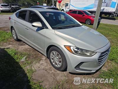 2017 Hyundai Elantra SE Sedan - zdjęcie 4 z 29 - miniatura