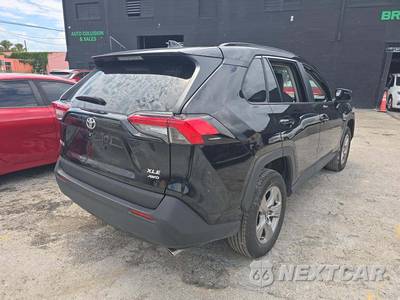 2025 Toyota RAV4 XLE - zdjęcie 3 z 24 - miniatura