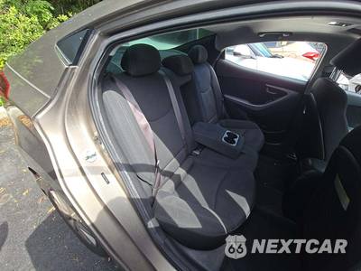 2015 Hyundai Elantra SE Sedan - zdjęcie 16 z 32 - miniatura