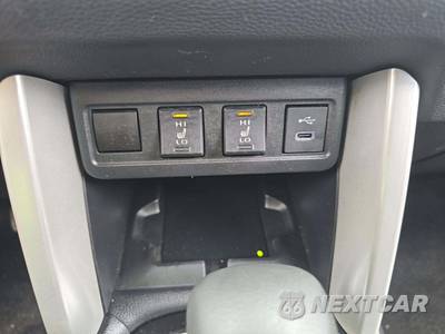 2025 Toyota Corolla Cross XLE - zdjęcie 25 z 27 - miniatura
