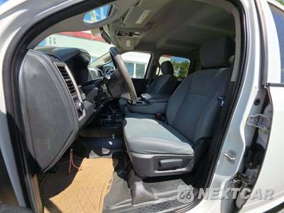 2017 Ram 5500 Cab Chassis Tradesman Crew Cab DRW - zdjęcie 6 z 26 - miniatura