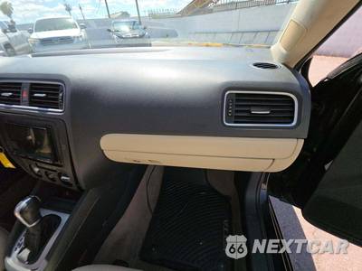2011 Volkswagen Jetta Sedan SE - zdjęcie 16 z 27 - miniatura
