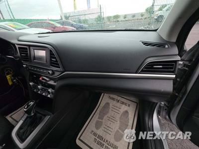 2020 Hyundai Elantra SE Sedan - zdjęcie 19 z 22 - miniatura
