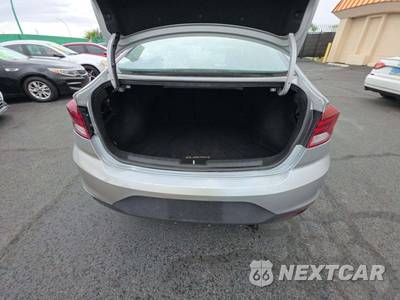 2020 Hyundai Elantra SE Sedan - zdjęcie 14 z 22 - miniatura