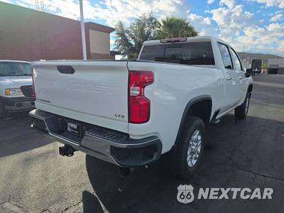 2020 Chevrolet Silverado 3500HD LTZ Crew Cab Medium Bed 1LZ - zdjęcie 3 z 28 - miniatura