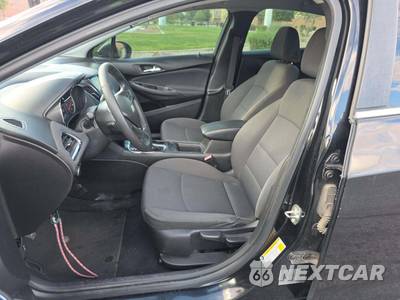 2019 Chevrolet Cruze LT Sedan 1SD - zdjęcie 6 z 30 - miniatura