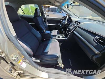 2016 Toyota Camry SE - zdjęcie 15 z 24 - miniatura