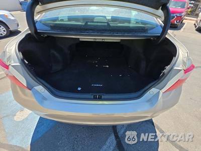 2016 Toyota Camry SE - zdjęcie 11 z 24 - miniatura