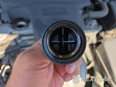 2016 Toyota Camry SE - zdjęcie 23 z 24 - miniatura