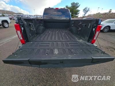 2022 Ford Super Duty F-250 Lariat Crew Cab Medium Bed - zdjęcie 11 z 23 - miniatura