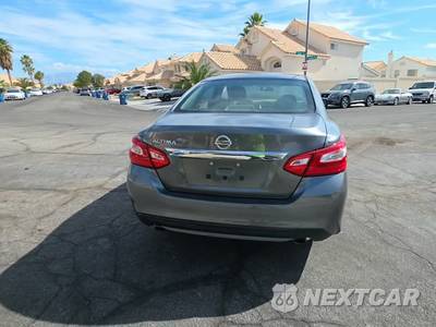 2016 Nissan Altima 2.5 S - zdjęcie 4 z 27 - miniatura