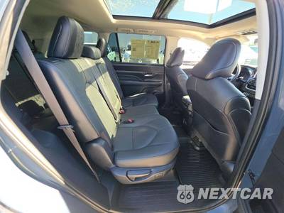 2024 Toyota Grand Highlander Limited - zdjęcie 17 z 24 - miniatura