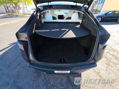 2026 Tesla Model Y Long Range - zdjęcie 11 z 25 - miniatura
