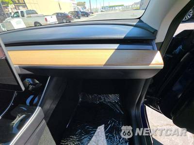 2020 Tesla Model Y Long Range - zdjęcie 16 z 31 - miniatura