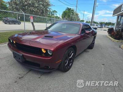 2022 Dodge Challenger SXT - zdjęcie 1 z 28 - miniatura