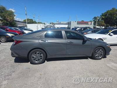 2024 Hyundai Elantra SEL - zdjęcie 4 z 21 - miniatura