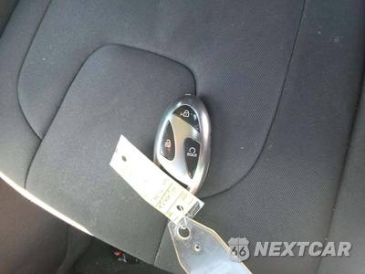 2024 Hyundai Elantra SEL - zdjęcie 8 z 21 - miniatura