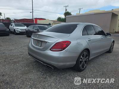 2016 Mercedes-Benz C 300 - zdjęcie 3 z 27 - miniatura