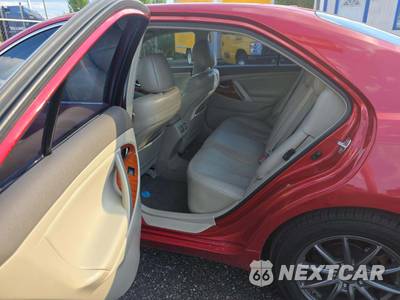 2011 Toyota Camry XLE - zdjęcie 13 z 28 - miniatura