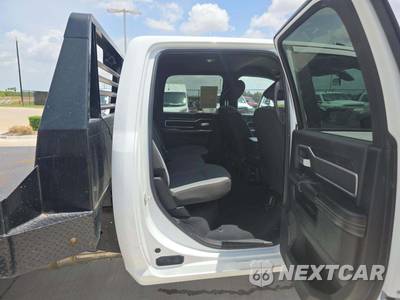 2024 Ram 3500 Cab Chassis SLT Crew Cab DRW - zdjęcie 15 z 25 - miniatura
