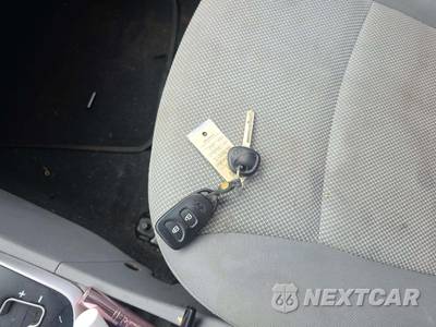 2014 Hyundai Accent GS Hatchback - zdjęcie 8 z 27 - miniatura