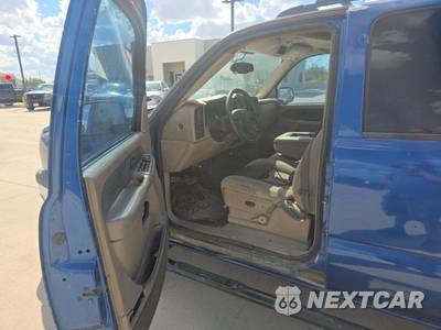 2004 Chevrolet Avalanche 1500 Crew Cab Short Bed - zdjęcie 3 z 24 - miniatura