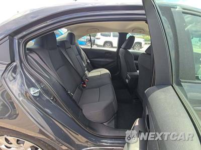 2026 Toyota Corolla LE Sedan - zdjęcie 13 z 19 - miniatura