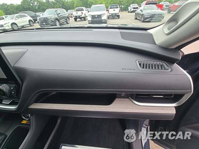 2025 Toyota Grand Highlander Limited - zdjęcie 17 z 18 - miniatura