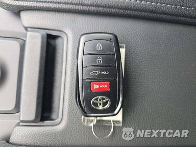 2025 Toyota Grand Highlander Limited - zdjęcie 5 z 18 - miniatura